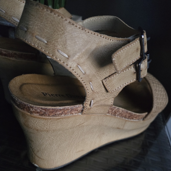 Pierre Dumas Wedge Sandals size 9 Nude - Picture 3 of 7